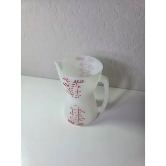 Vintage TUPPERWARE 1970s Measuring Cup 2 Cup Wet Dry Pour Spout - Picture 2 of 6